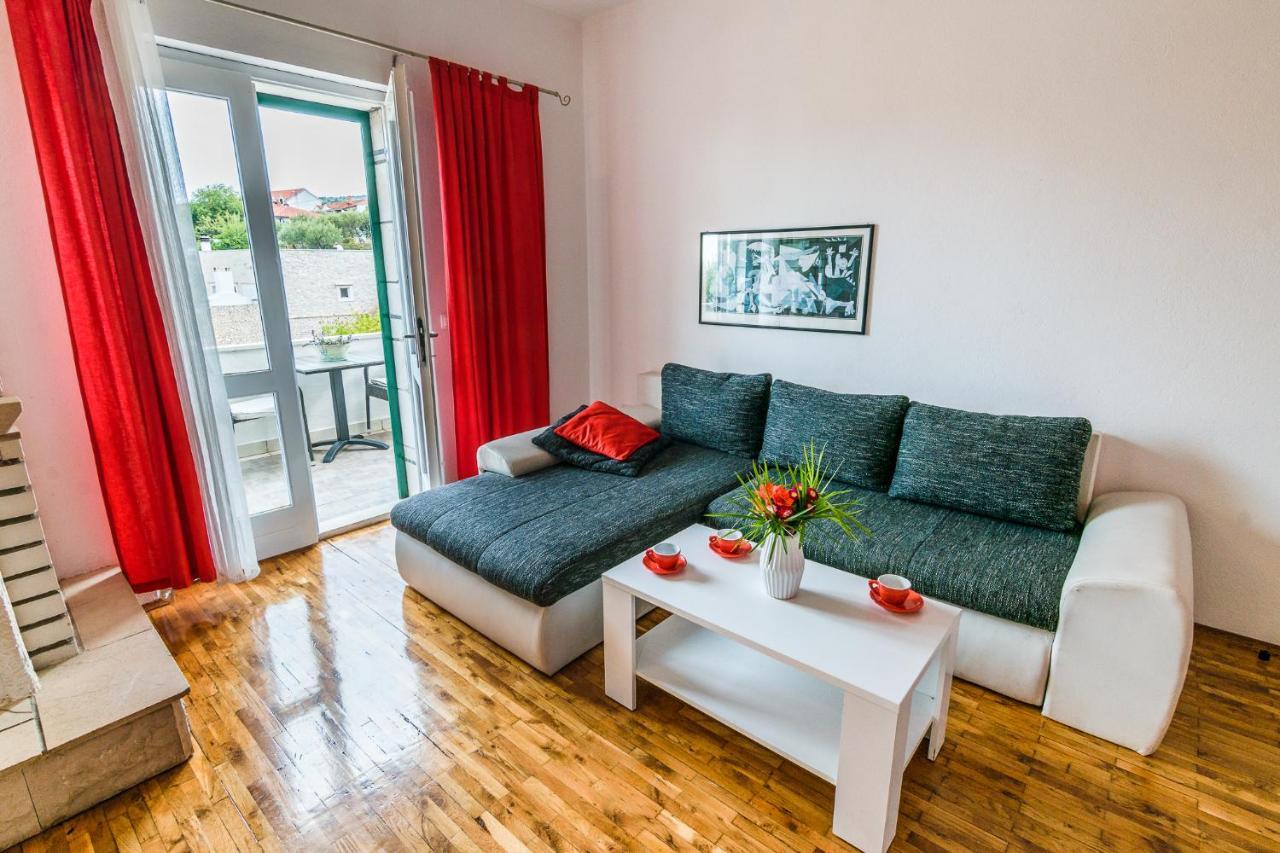 Apartment Dunja Supetar Exterior photo